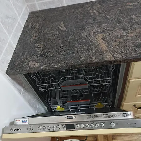 дом у озера *